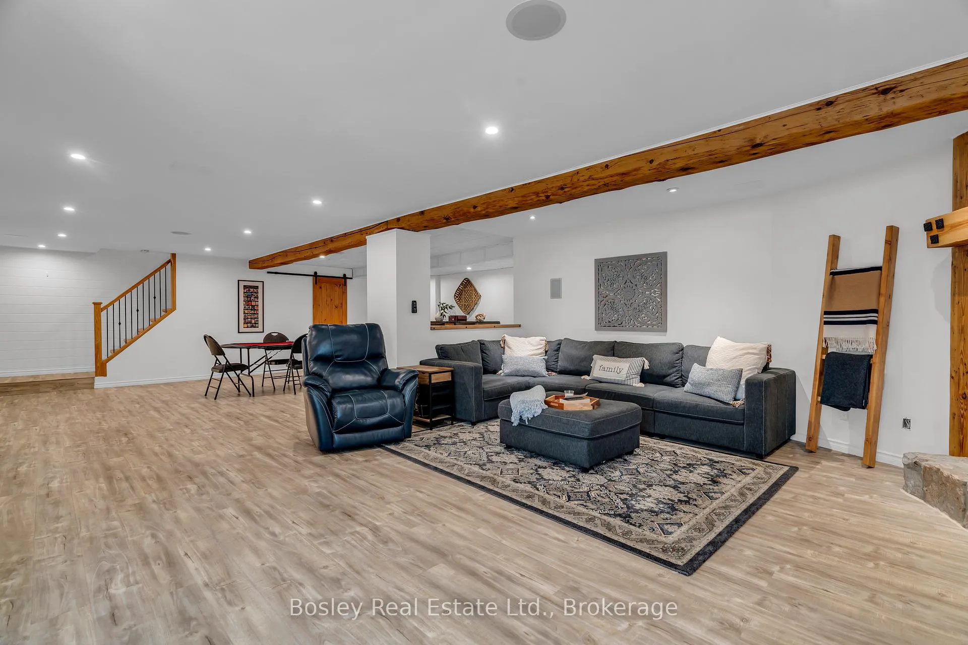 Photo 35 of 4 Colonial Drive, North Dumfries — HOMEH