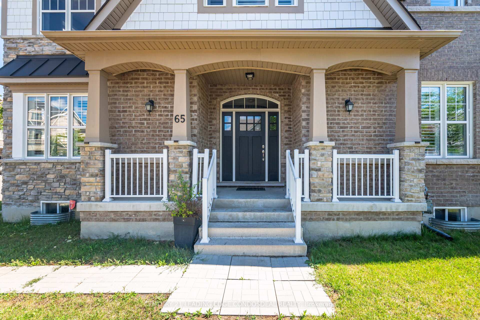 Photo 9 of 65 Novan Crescent, Aurora, Rural Aurora — HOMEH