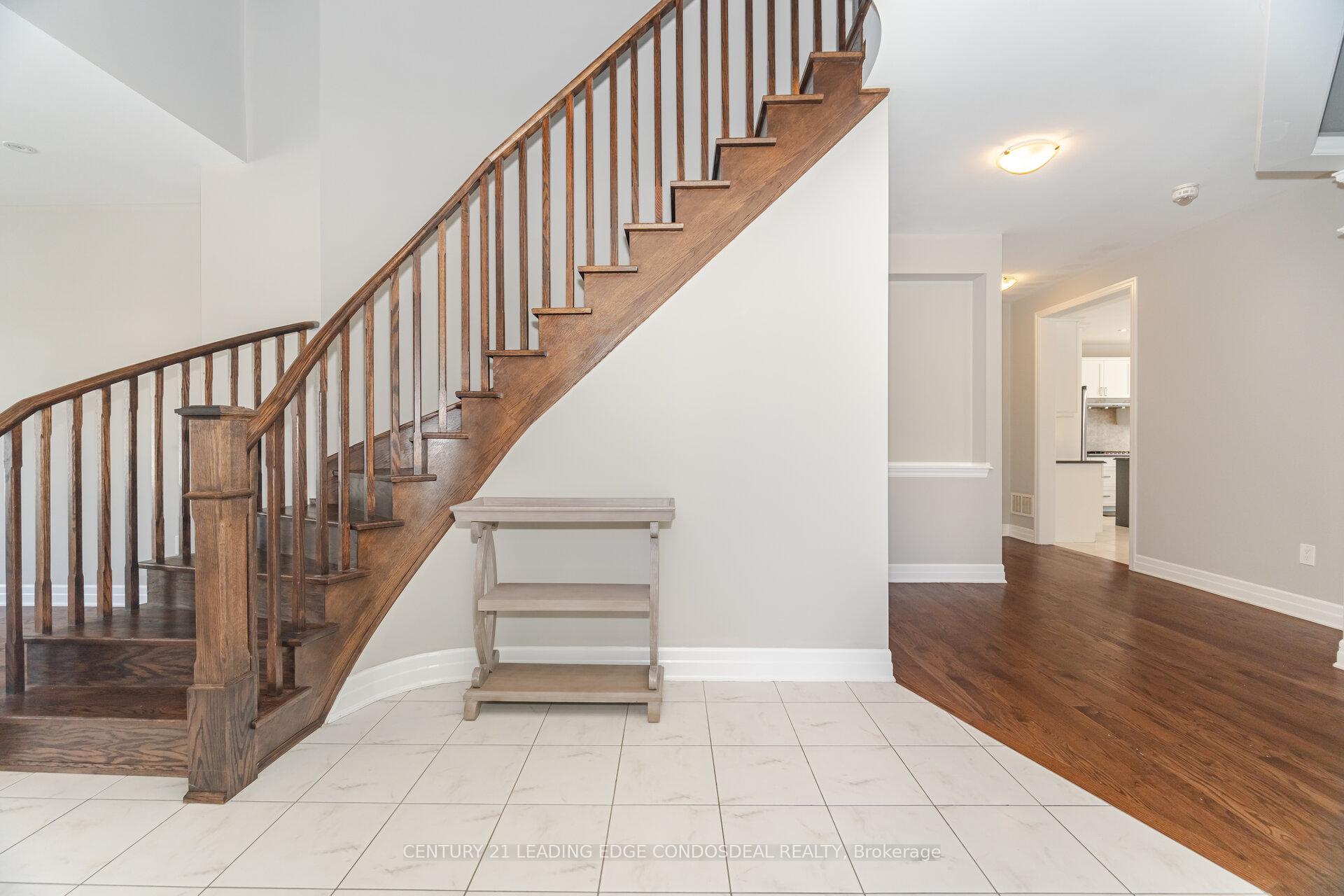 Photo 4 of 65 Novan Crescent, Aurora, Rural Aurora — HOMEH