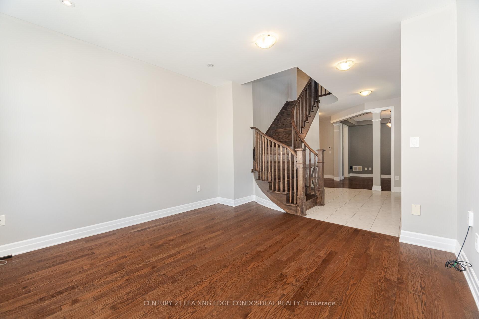 Photo 7 of 65 Novan Crescent, Aurora, Rural Aurora — HOMEH