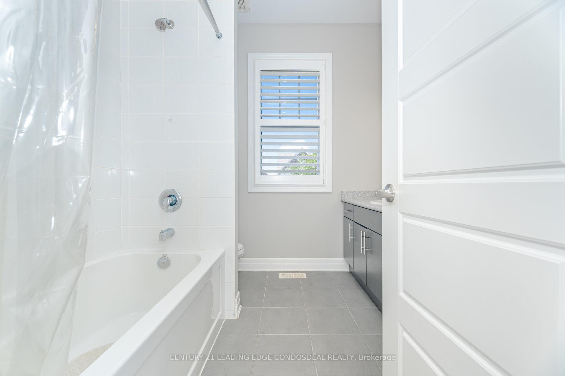 Photo 37 of 65 Novan Crescent, Aurora, Rural Aurora — HOMEH