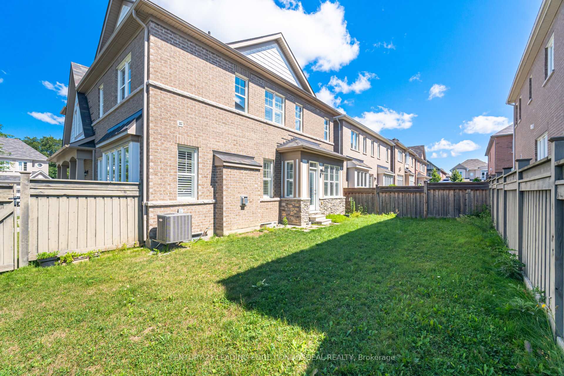 Photo 48 of 65 Novan Crescent, Aurora, Rural Aurora — HOMEH