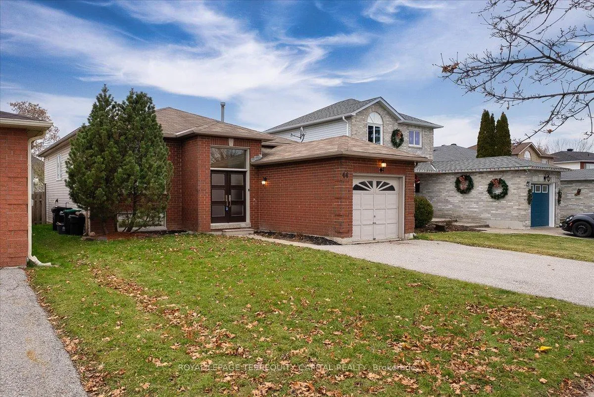 Photo 2 of 44 Ward Drive, Barrie, Painswick North — HOMEH