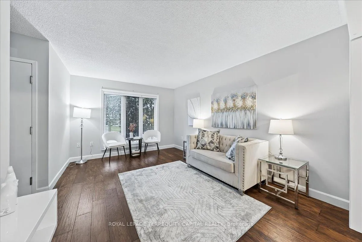 Photo 10 of 44 Ward Drive, Barrie, Painswick North — HOMEH