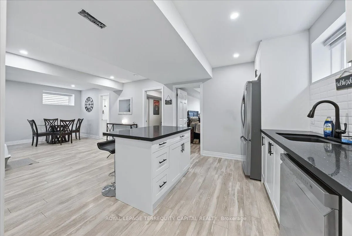 Photo 27 of 44 Ward Drive, Barrie, Painswick North — HOMEH
