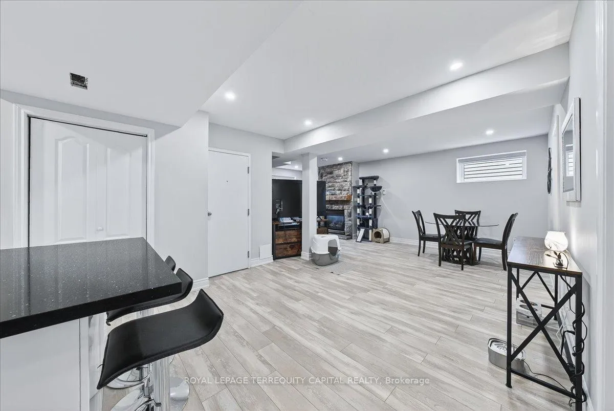 Photo 28 of 44 Ward Drive, Barrie, Painswick North — HOMEH