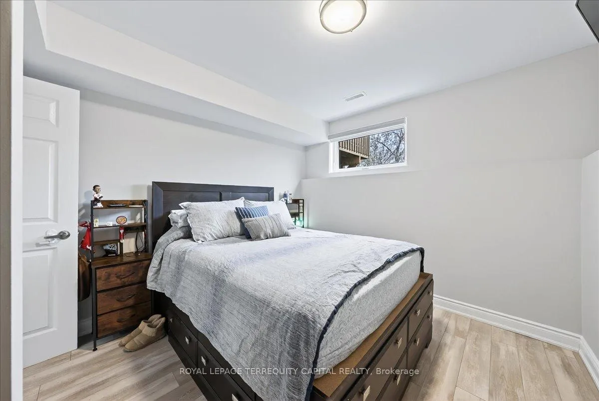Photo 29 of 44 Ward Drive, Barrie, Painswick North — HOMEH