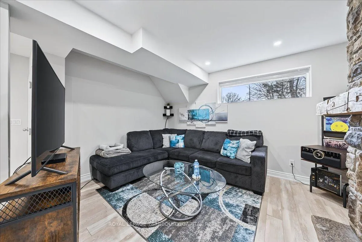Photo 33 of 44 Ward Drive, Barrie, Painswick North — HOMEH