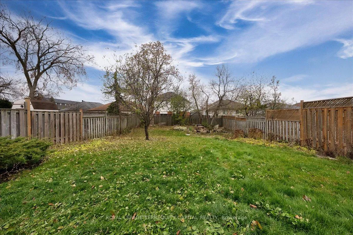 Photo 37 of 44 Ward Drive, Barrie, Painswick North — HOMEH