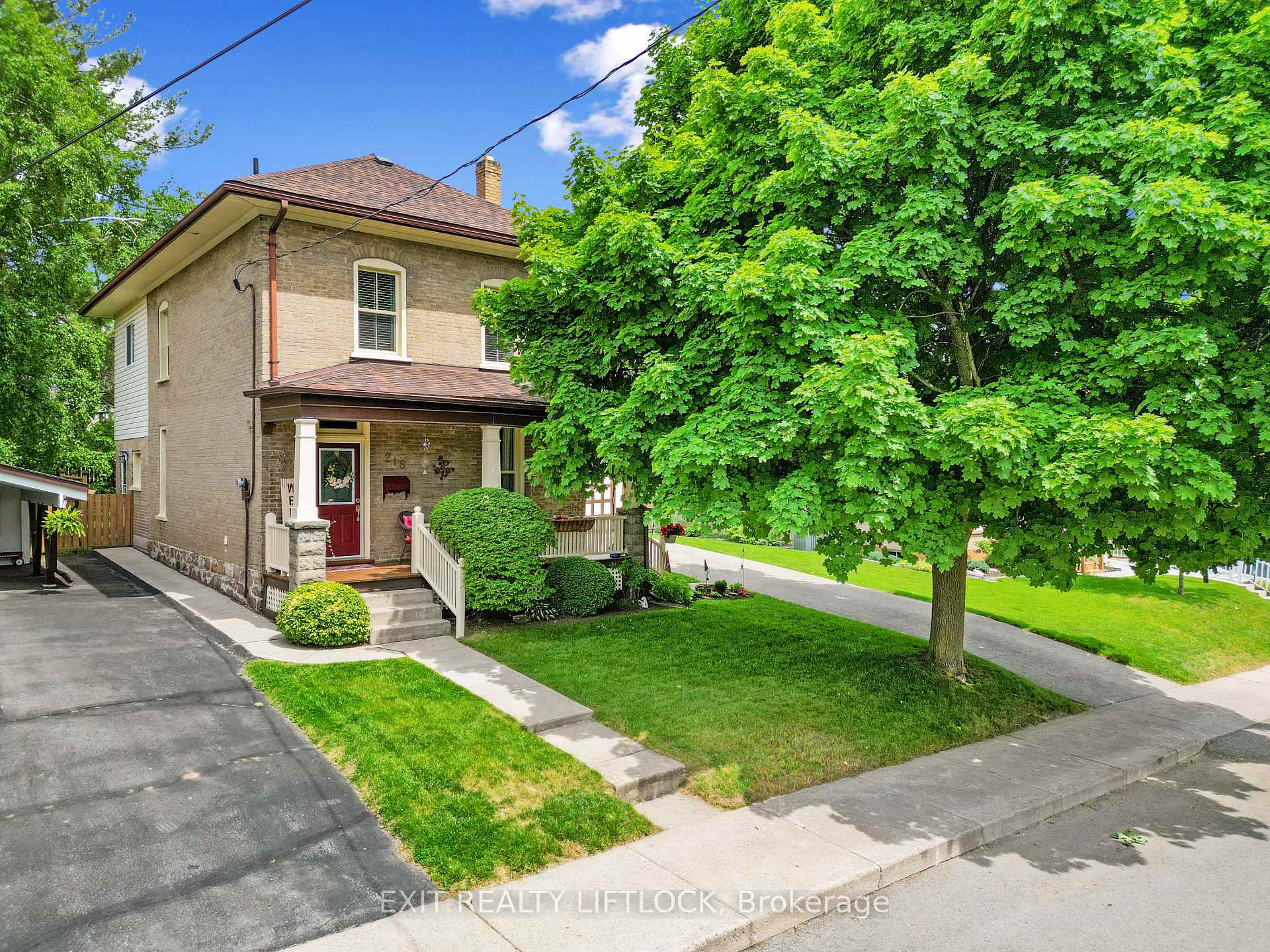 Photo 2 of 218 Lee Street, Peterborough, Northcrest Ward 5 — HOMEH