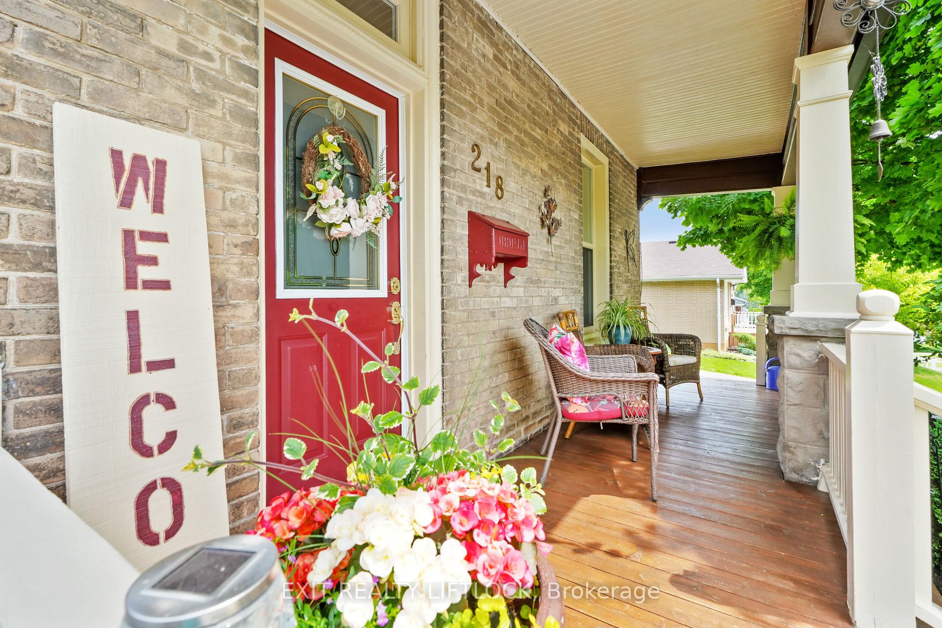 Photo 4 of 218 Lee Street, Peterborough, Northcrest Ward 5 — HOMEH