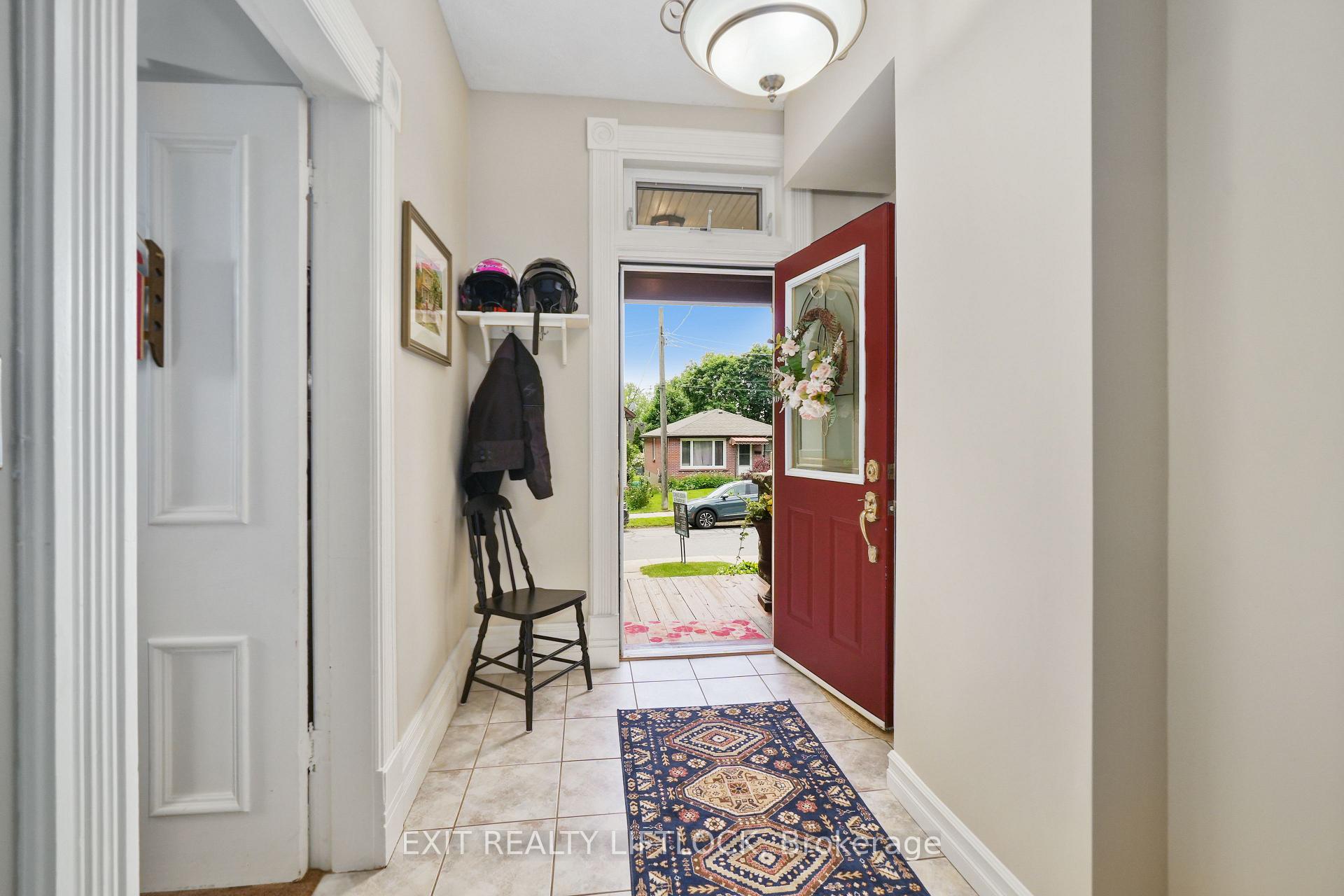 Photo 7 of 218 Lee Street, Peterborough, Northcrest Ward 5 — HOMEH