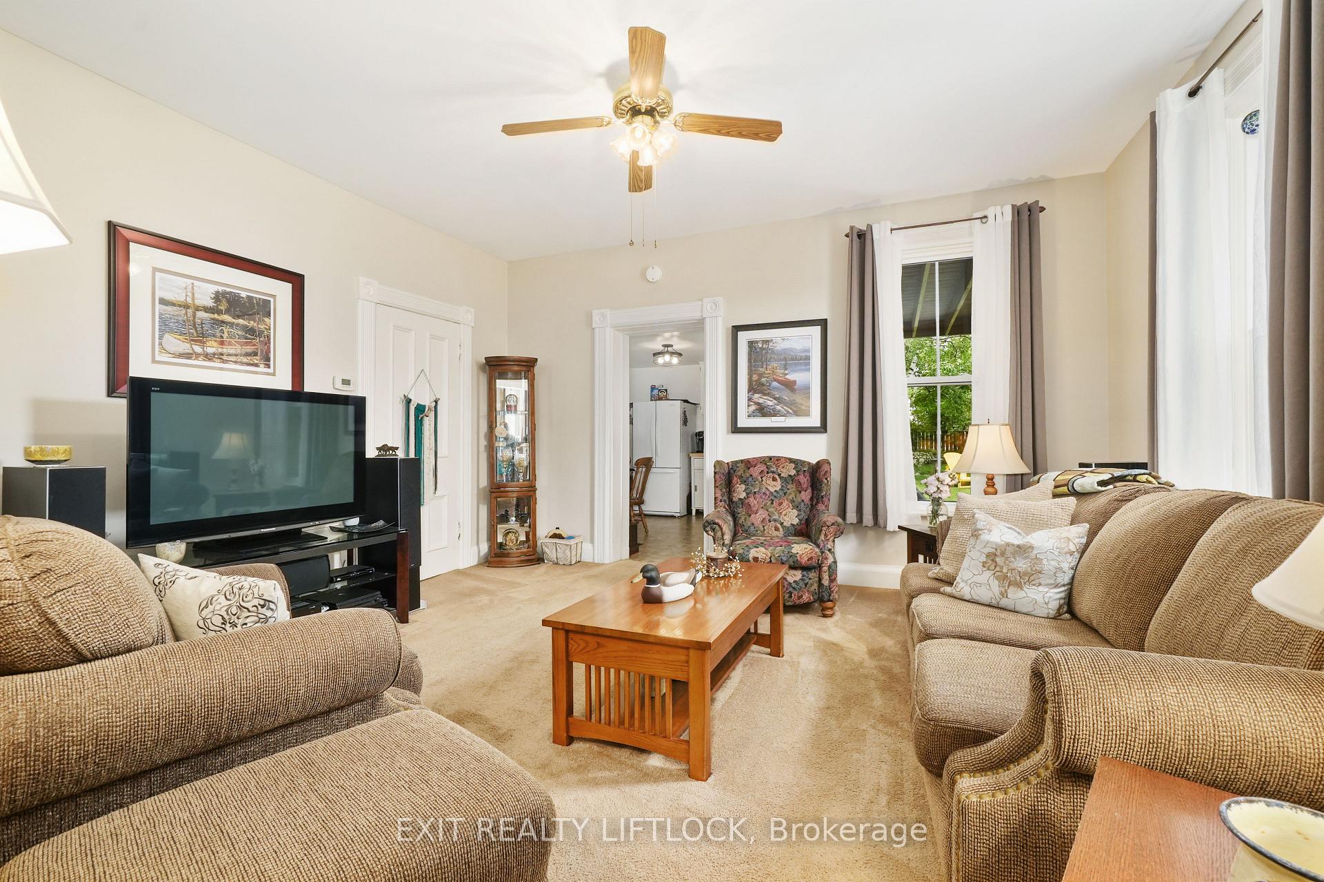Photo 11 of 218 Lee Street, Peterborough, Northcrest Ward 5 — HOMEH