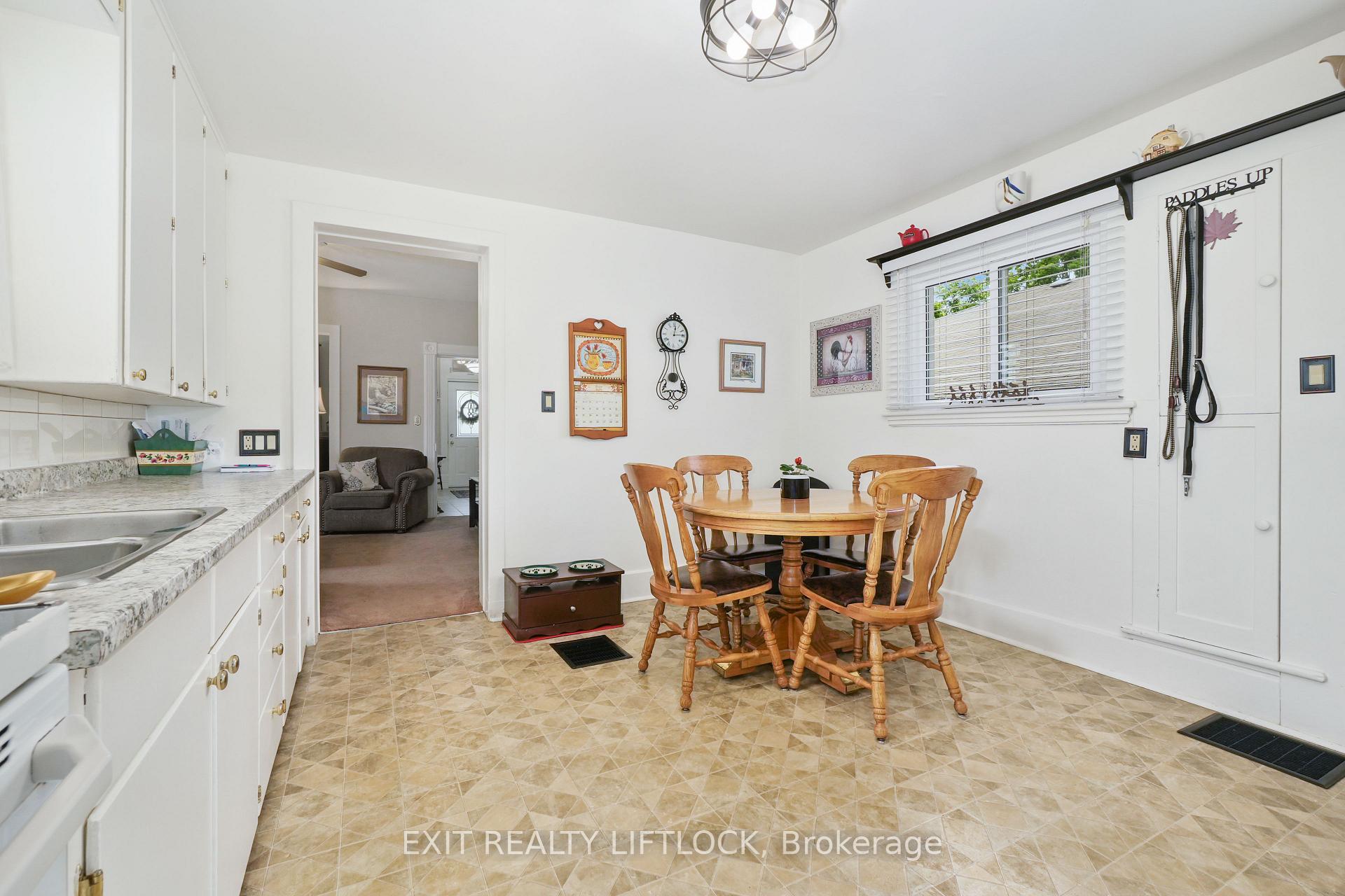 Photo 16 of 218 Lee Street, Peterborough, Northcrest Ward 5 — HOMEH