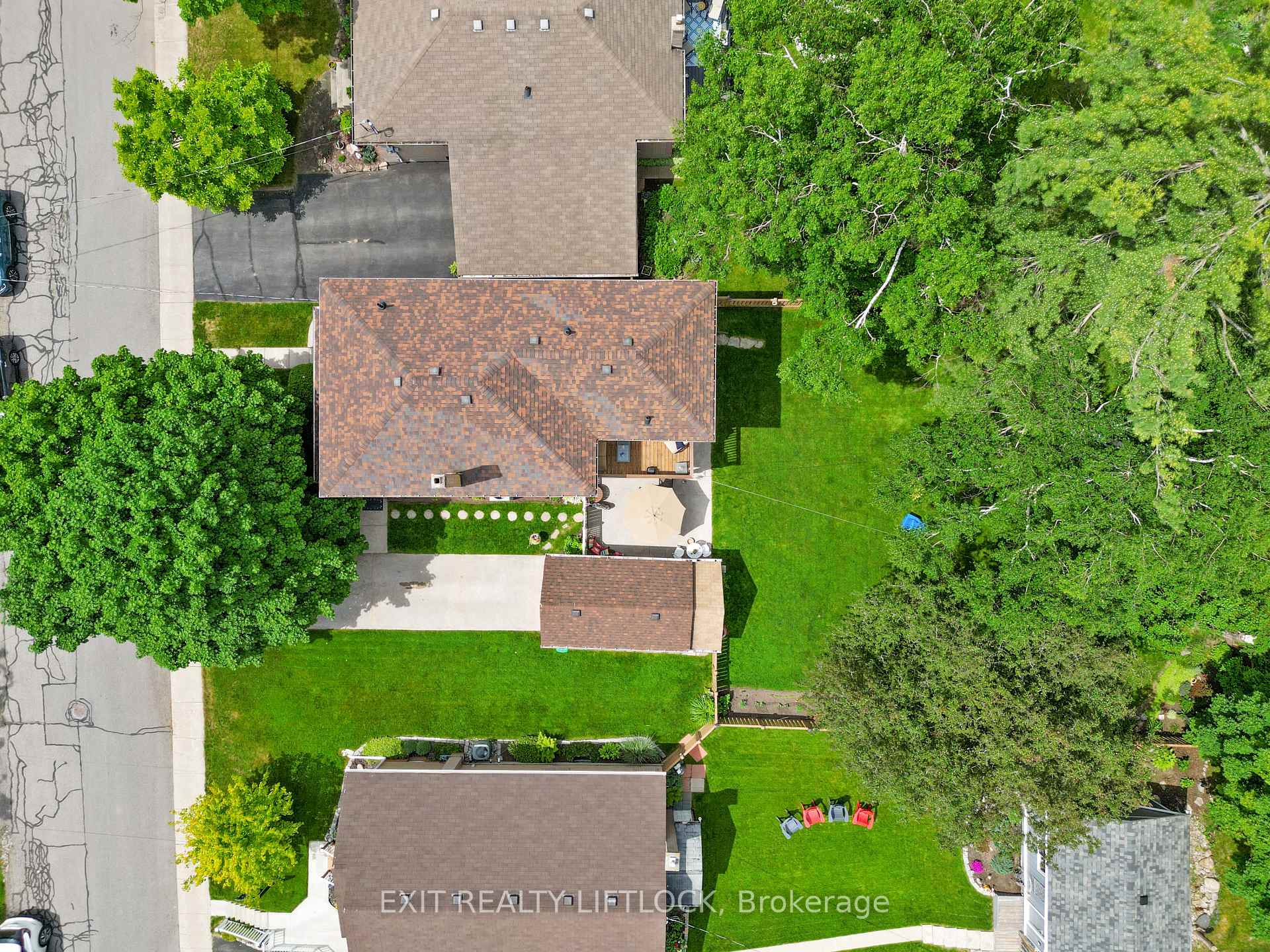 Photo 26 of 218 Lee Street, Peterborough, Northcrest Ward 5 — HOMEH