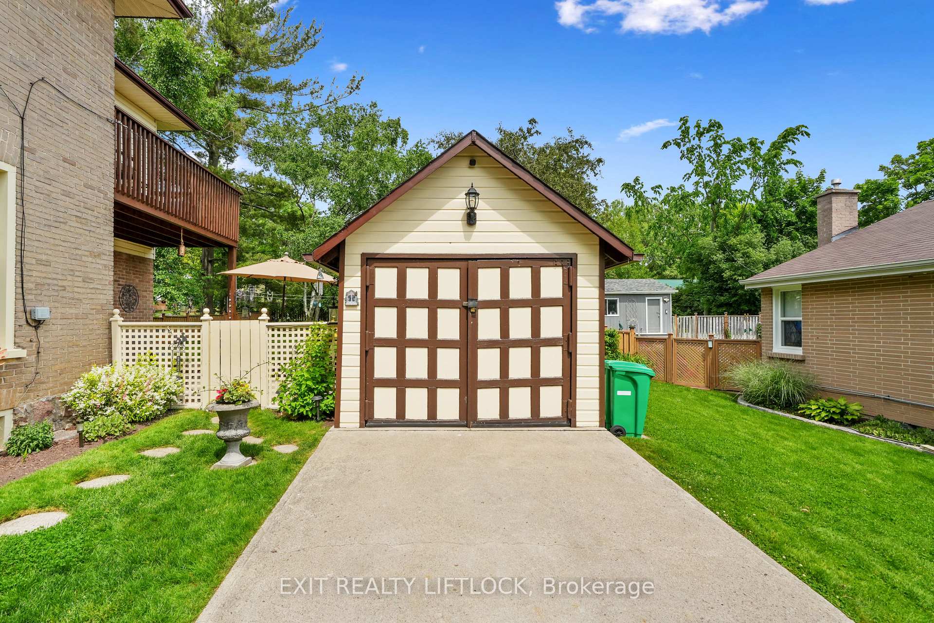 Photo 31 of 218 Lee Street, Peterborough, Northcrest Ward 5 — HOMEH