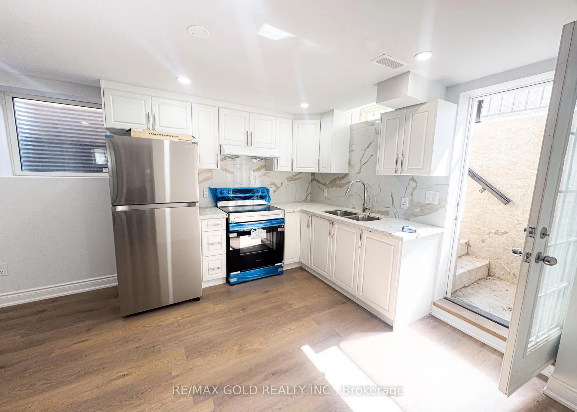 Photo 4 of Unit Basement, 9 Hybrid Street, Brampton, Northwest Sandalwood Parkway — HOMEH