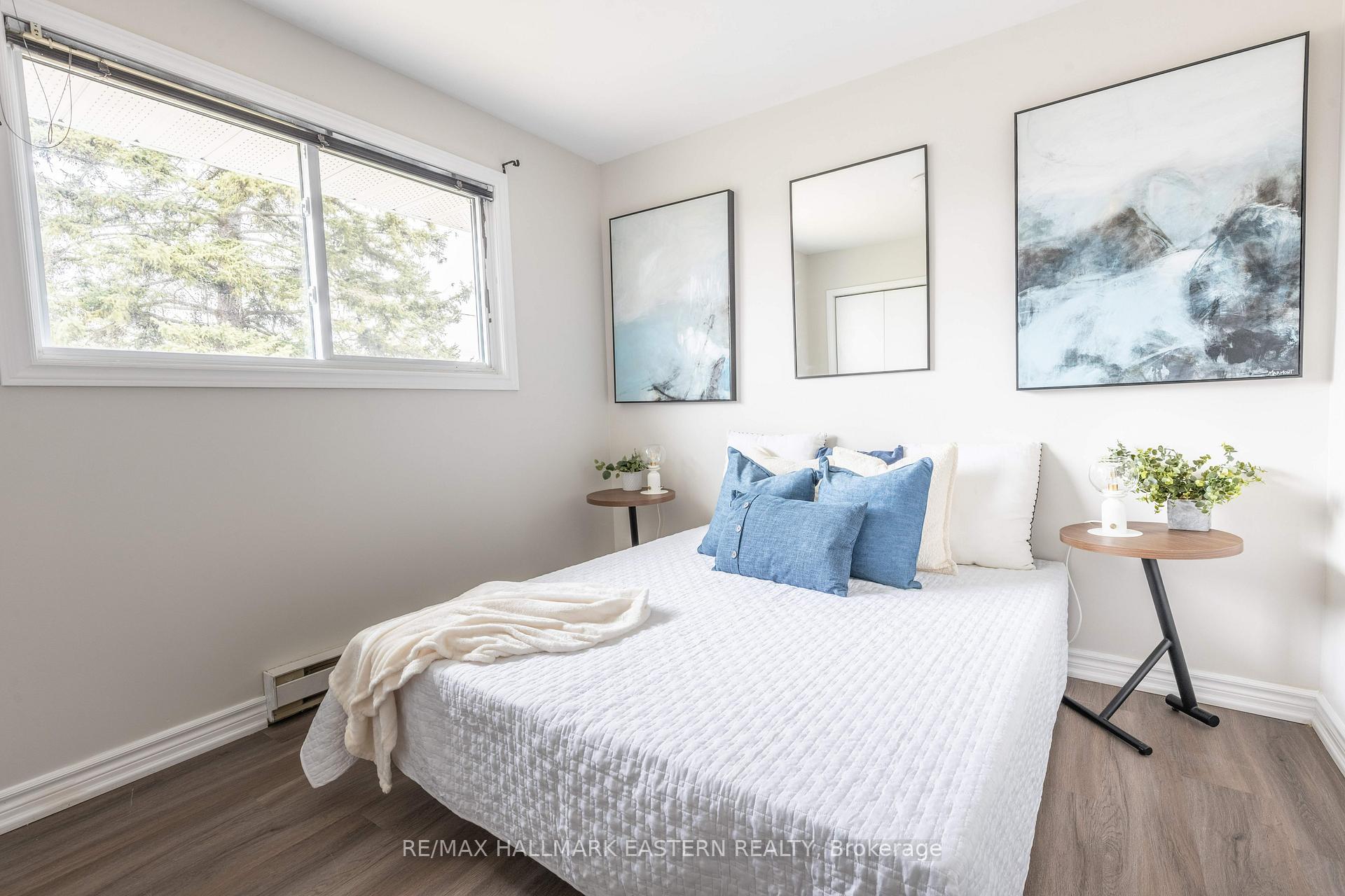 Photo 16 of 204 Hillview Drive, Peterborough, Northcrest Ward 5 — HOMEH
