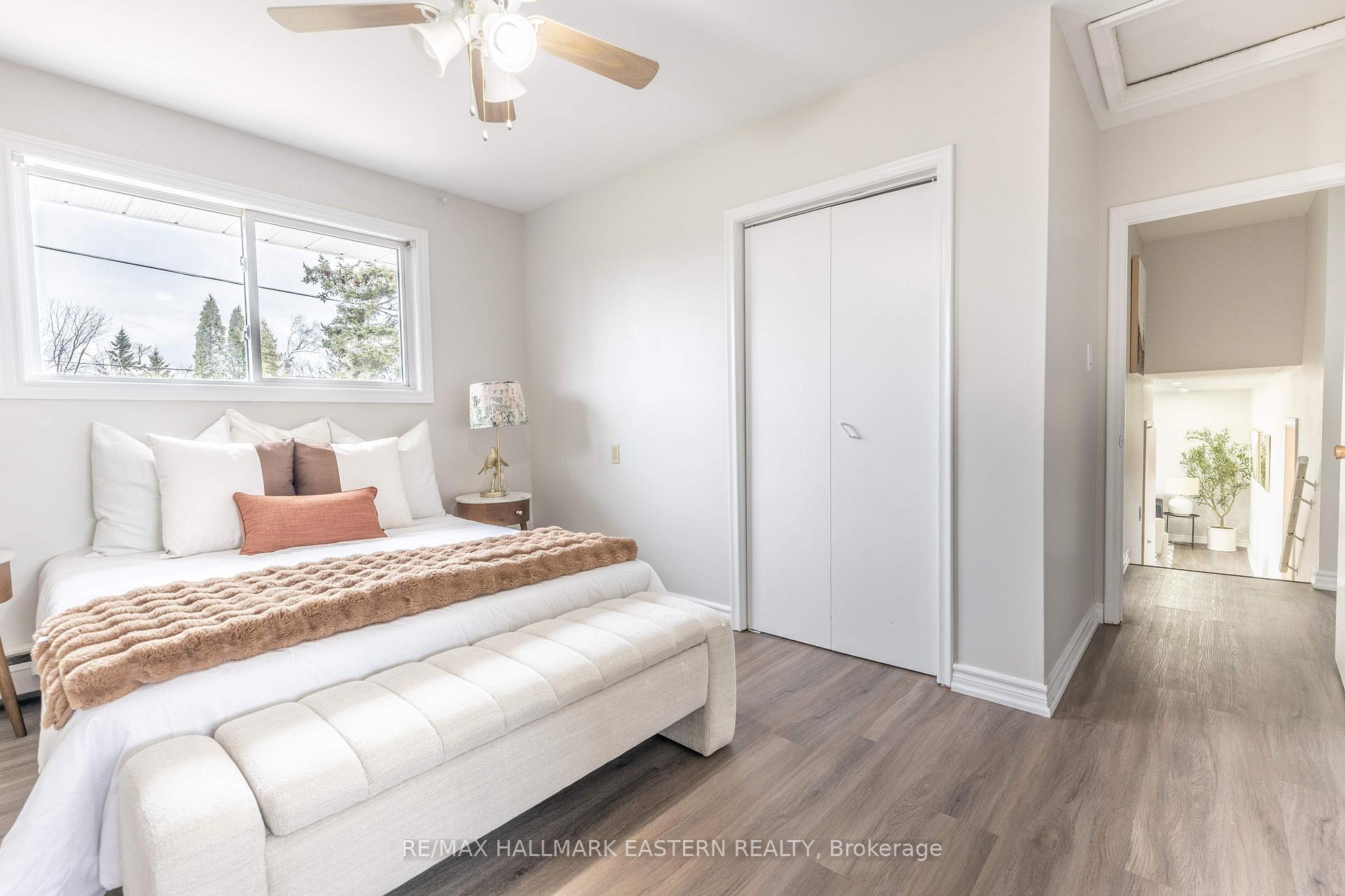 Photo 20 of 204 Hillview Drive, Peterborough, Northcrest Ward 5 — HOMEH