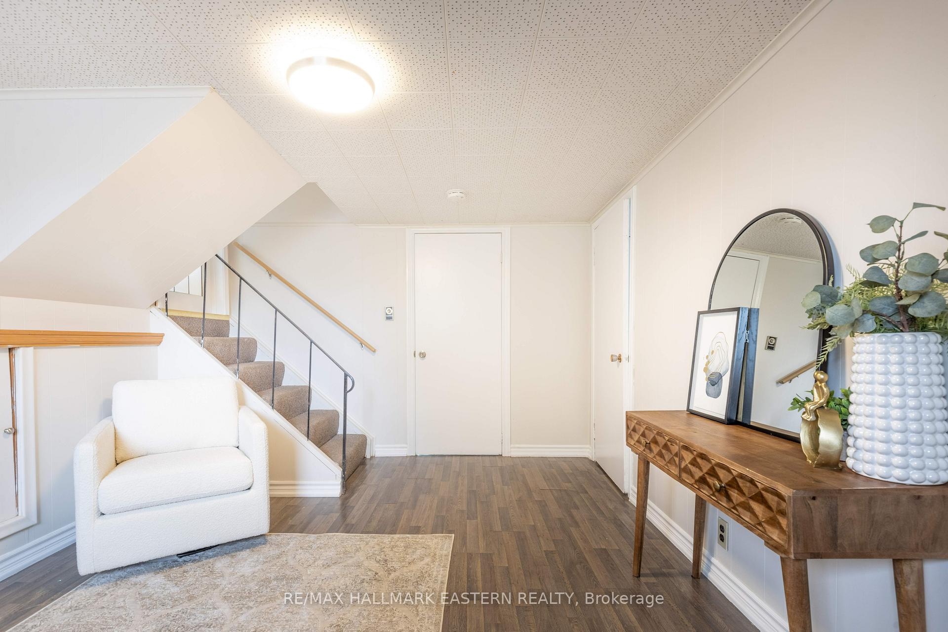 Photo 25 of 204 Hillview Drive, Peterborough, Northcrest Ward 5 — HOMEH