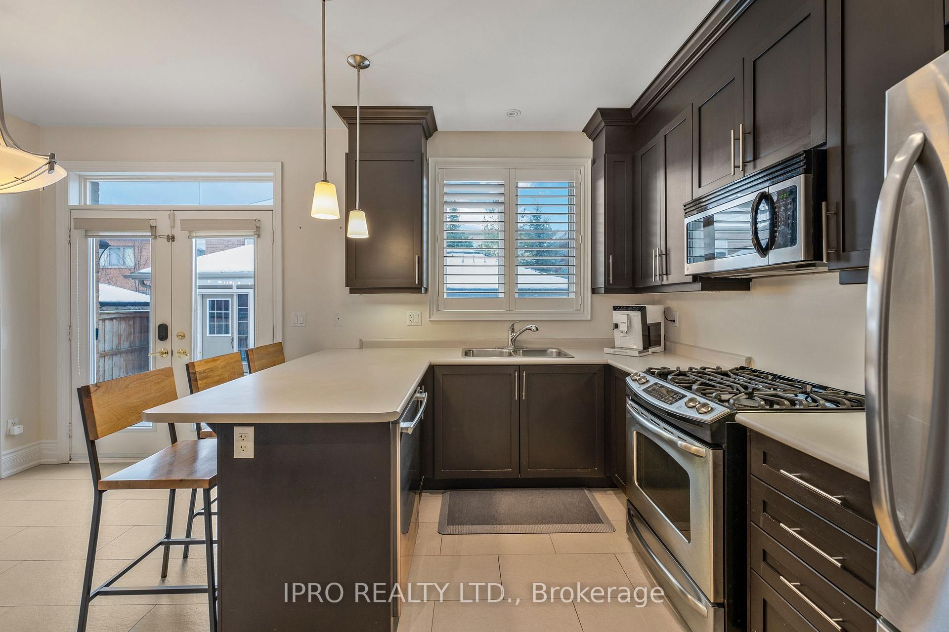 Photo 14 of 315 Malboeuf Court, Milton, Scott — HOMEH