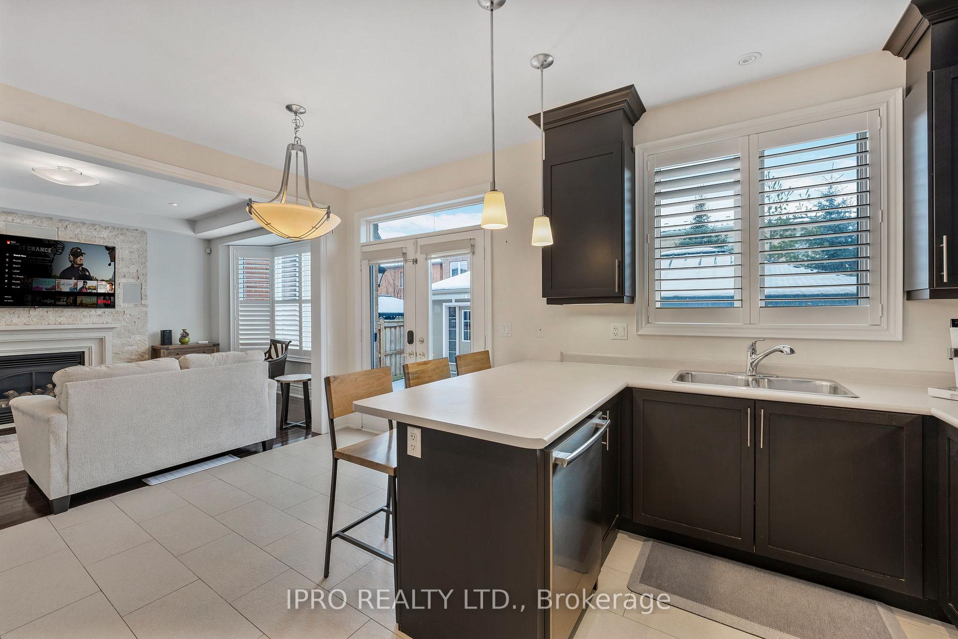 Photo 15 of 315 Malboeuf Court, Milton, Scott — HOMEH