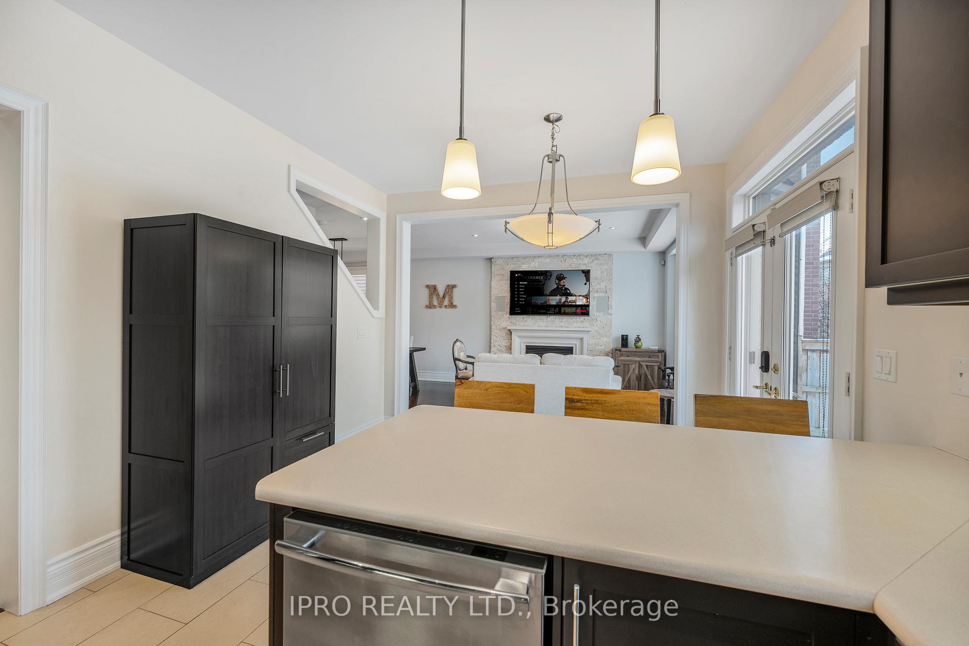 Photo 16 of 315 Malboeuf Court, Milton, Scott — HOMEH