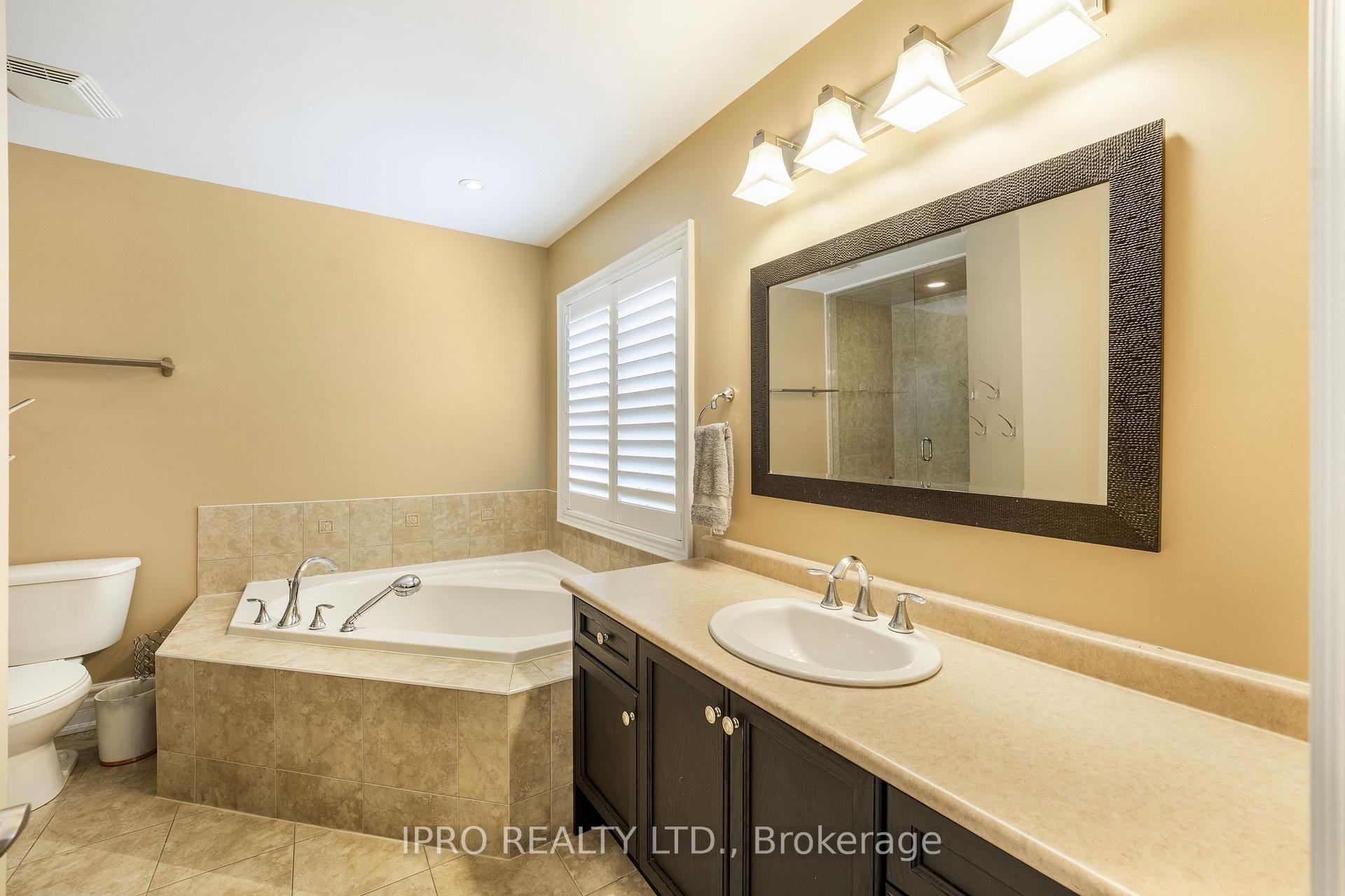 Photo 22 of 315 Malboeuf Court, Milton, Scott — HOMEH