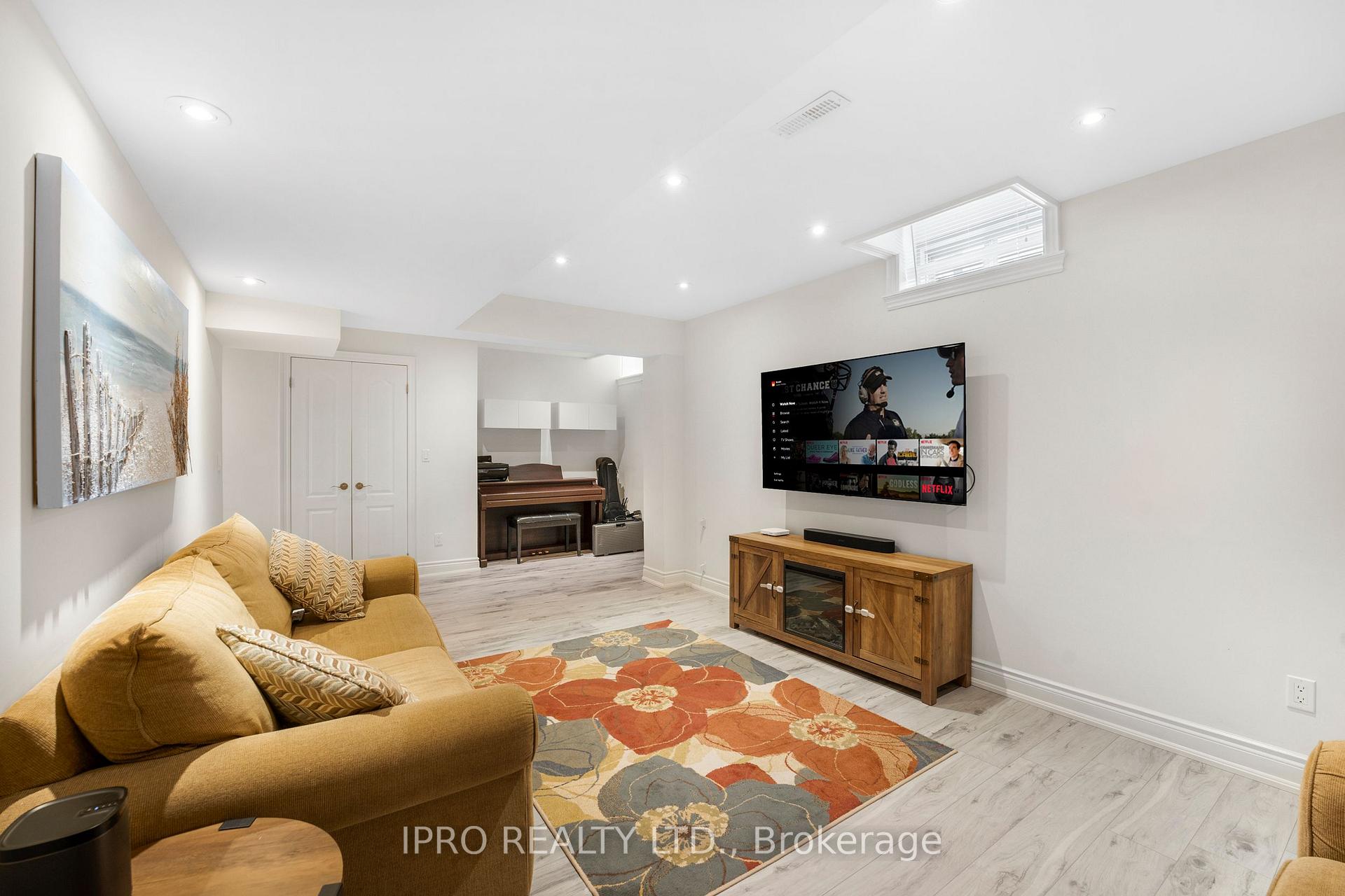 Photo 33 of 315 Malboeuf Court, Milton, Scott — HOMEH