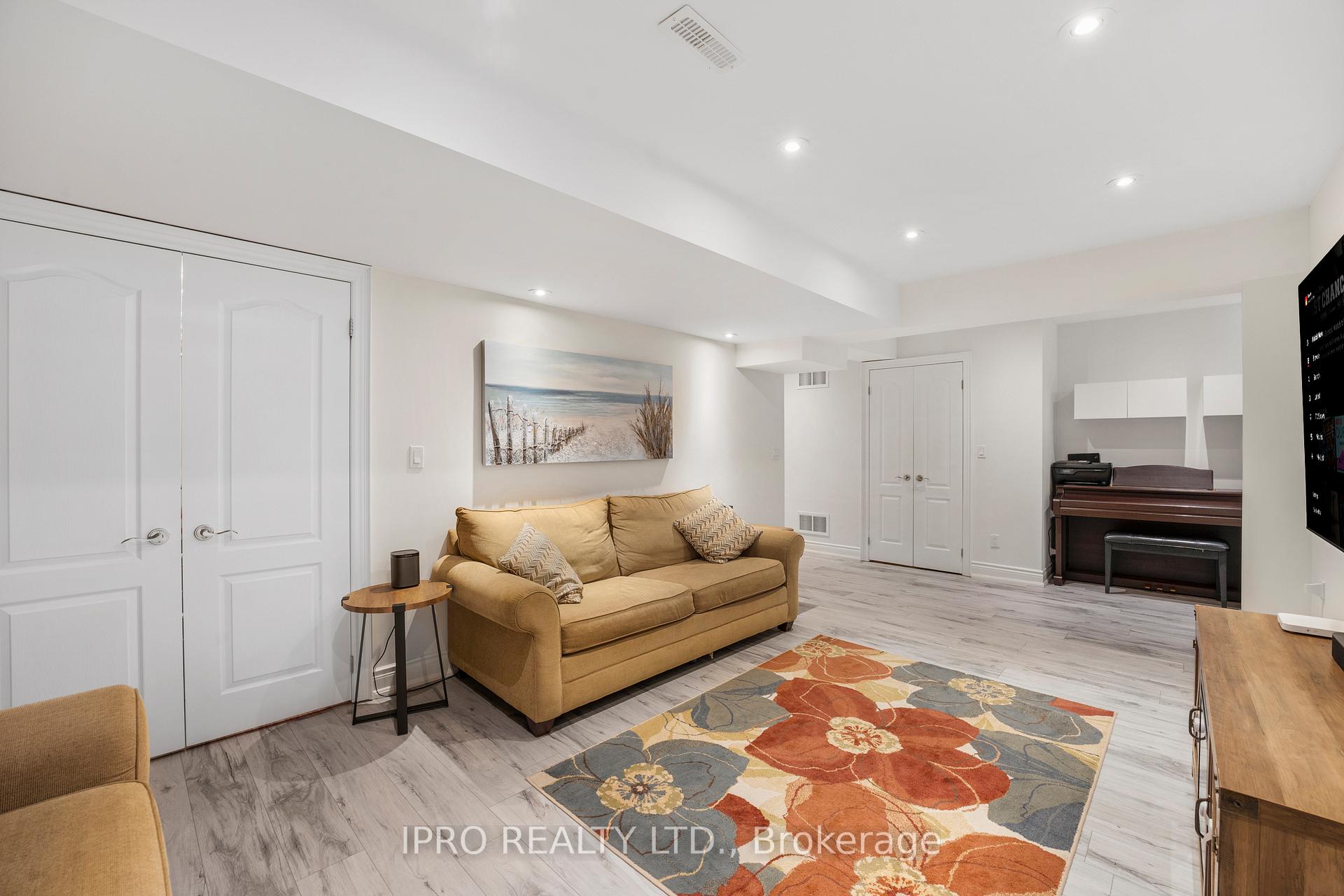 Photo 34 of 315 Malboeuf Court, Milton, Scott — HOMEH