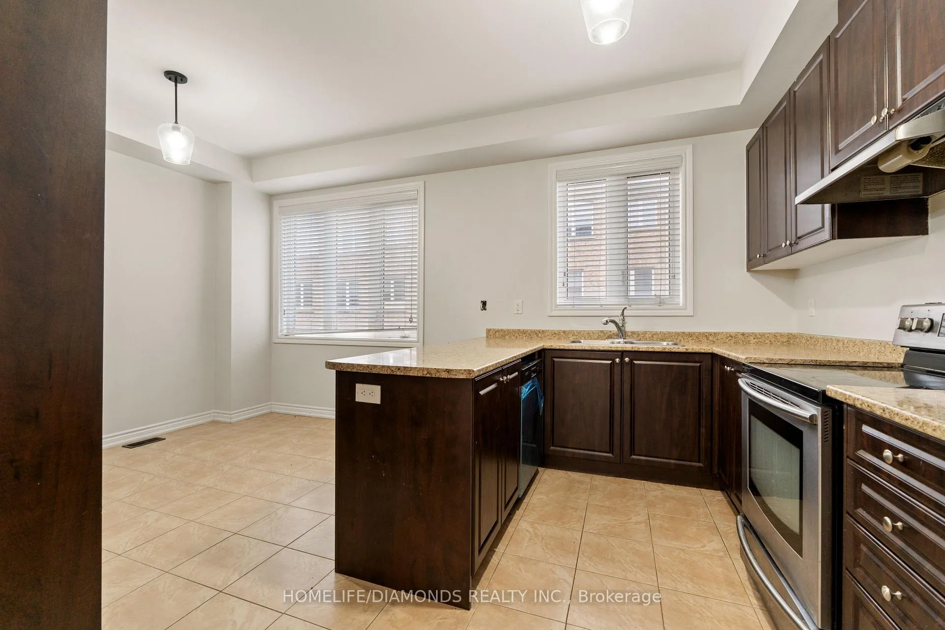 Photo 14 of 43 Sprucewood Road, Brampton, Heart Lake — HOMEH