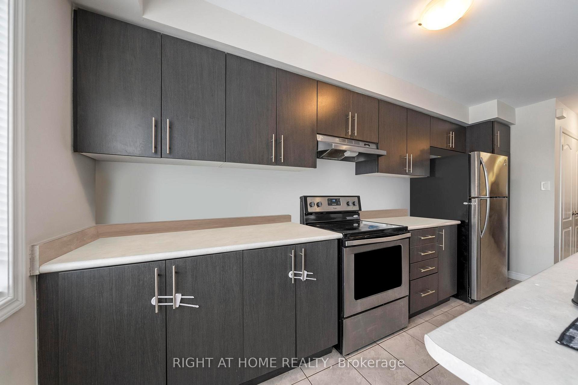 Photo 11 of 289 Casson Point, Milton, Ford — HOMEH