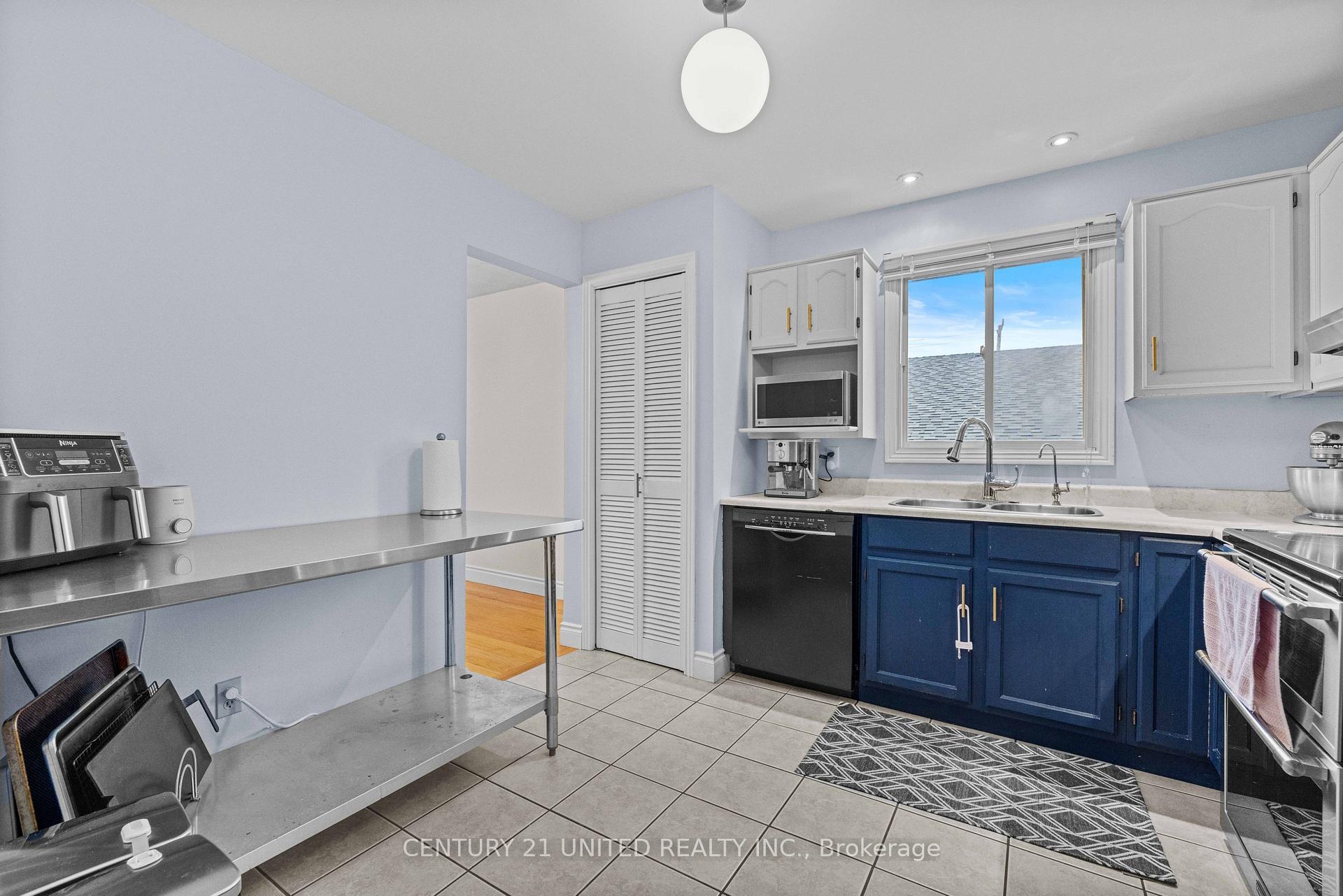 Photo 6 of 1173 Normandy Street, Peterborough, Northcrest Ward 5 — HOMEH