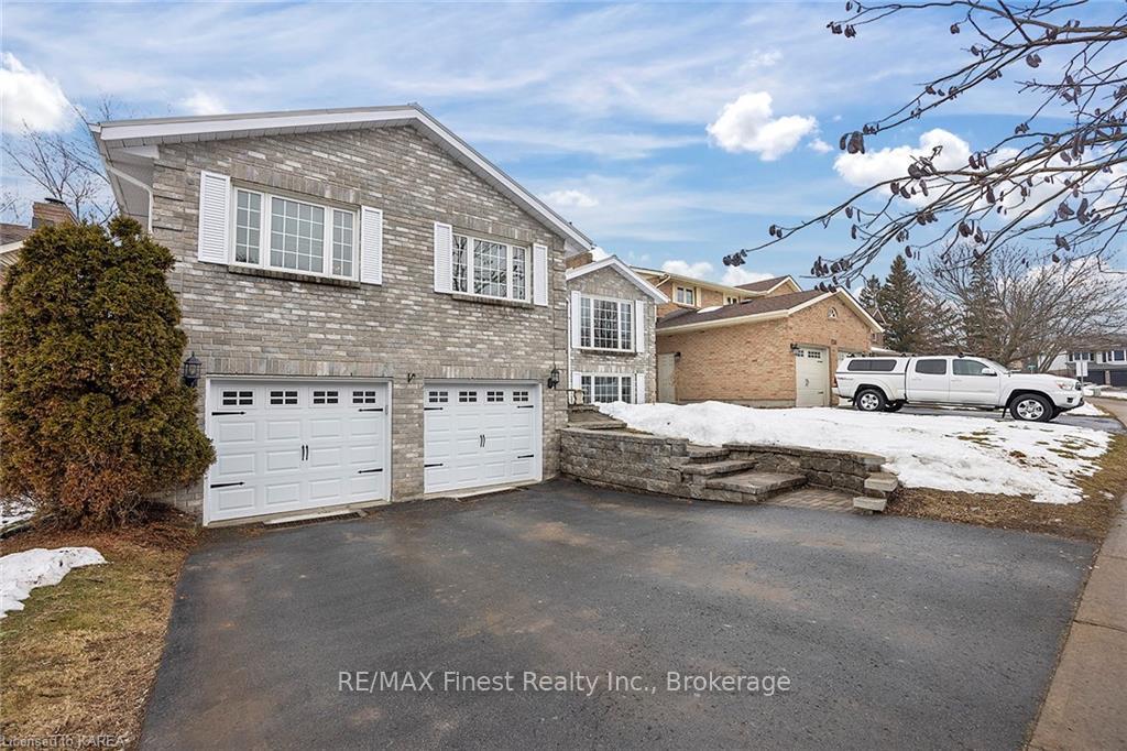 Photo 3 of 1146 Lancaster Drive, Kingston, North of Taylor-Kidd Blvd — HOMEH