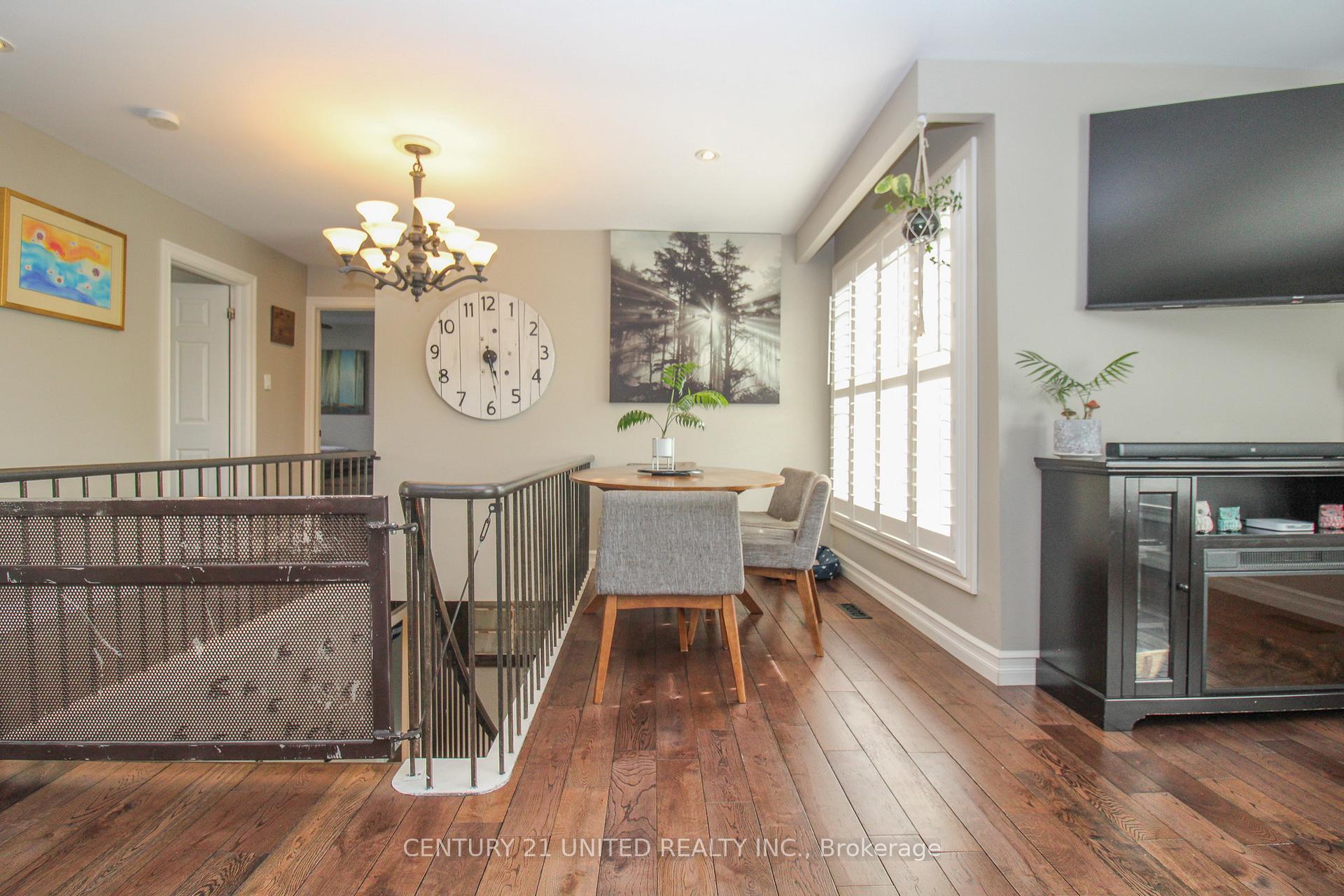 Photo 10 of 2046 Meadowview Road, Peterborough, Ashburnham Ward 4 — HOMEH