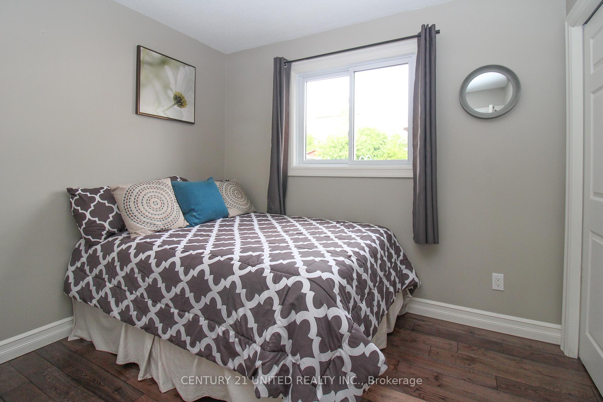 Photo 22 of 2046 Meadowview Road, Peterborough, Ashburnham Ward 4 — HOMEH
