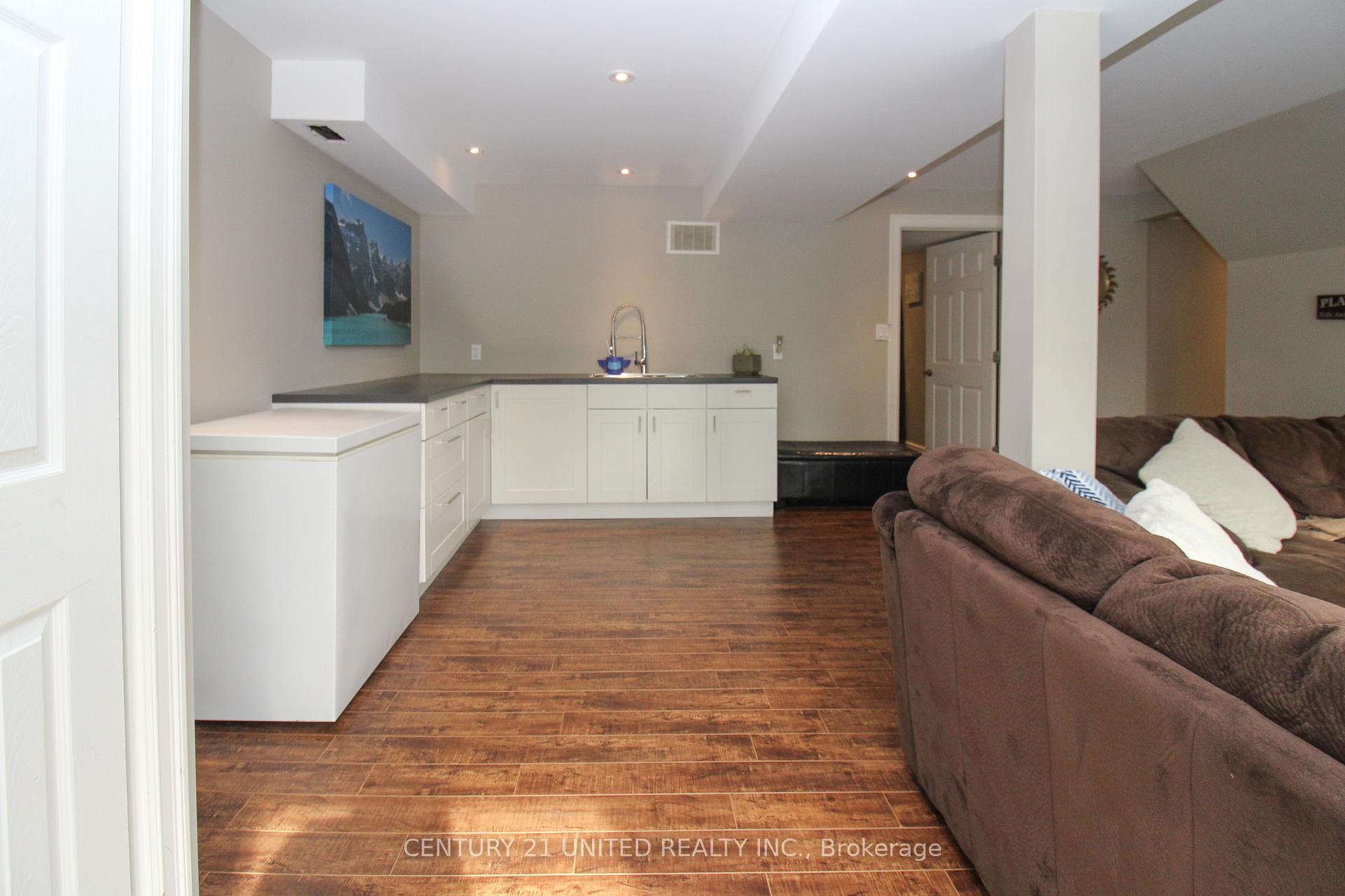 Photo 27 of 2046 Meadowview Road, Peterborough, Ashburnham Ward 4 — HOMEH