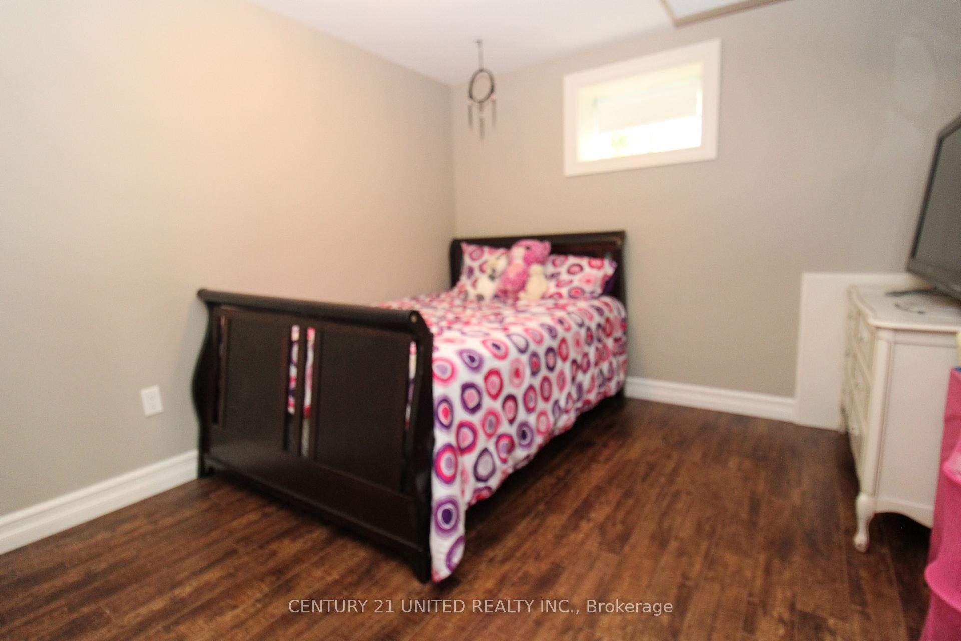 Photo 30 of 2046 Meadowview Road, Peterborough, Ashburnham Ward 4 — HOMEH