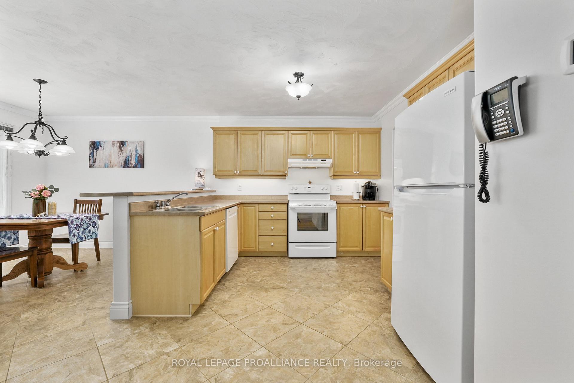 Photo 19 of 3 Sanderson Court, Peterborough, Northcrest Ward 5 — HOMEH
