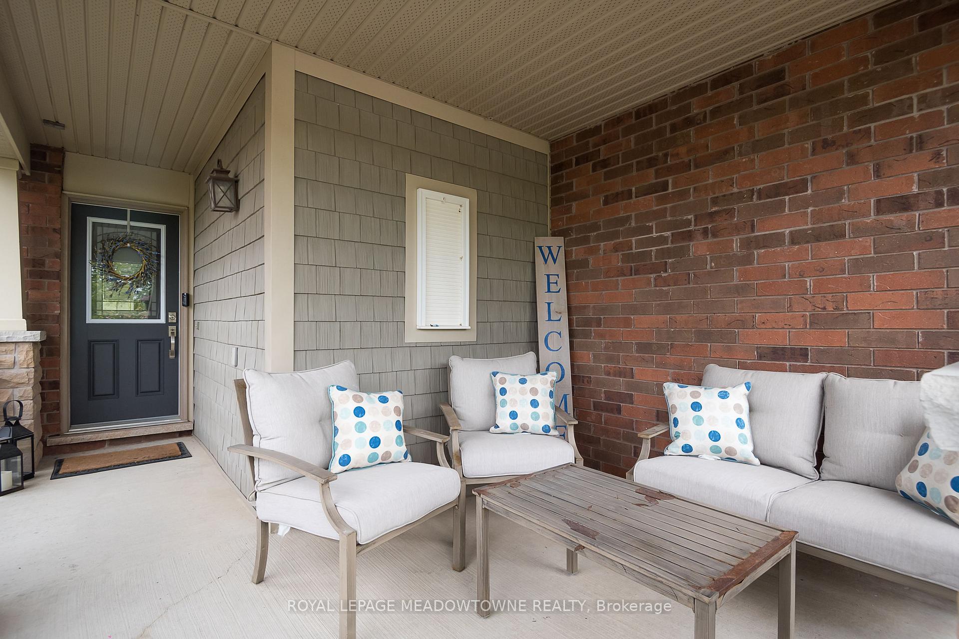 Photo 3 of 988 Clark Boulevard, Milton, Coates — HOMEH