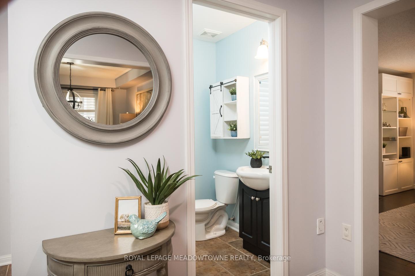 Photo 6 of 988 Clark Boulevard, Milton, Coates — HOMEH