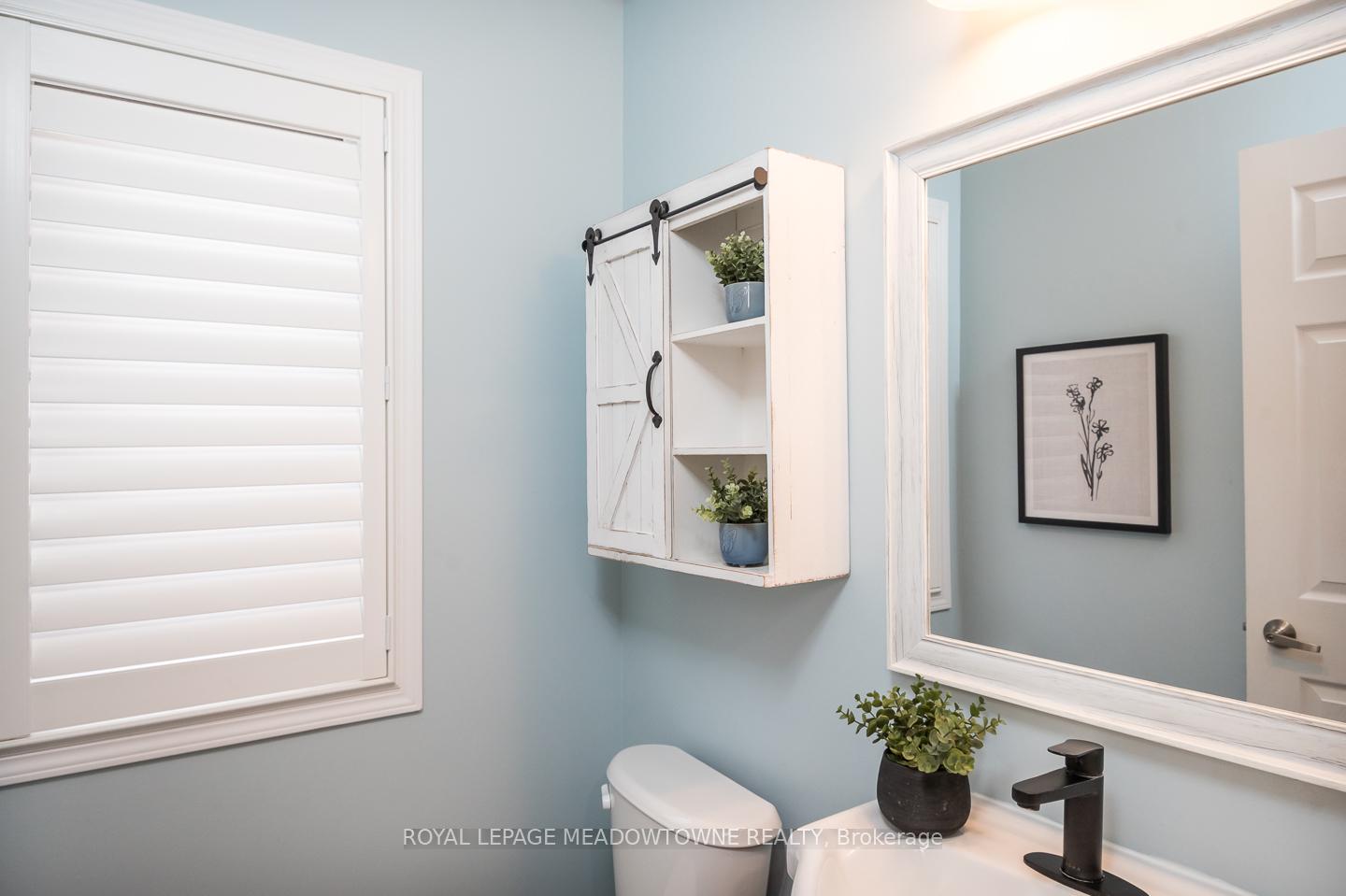 Photo 7 of 988 Clark Boulevard, Milton, Coates — HOMEH