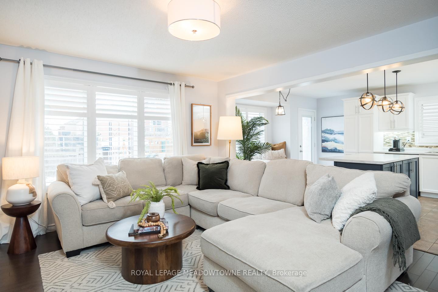 Photo 11 of 988 Clark Boulevard, Milton, Coates — HOMEH