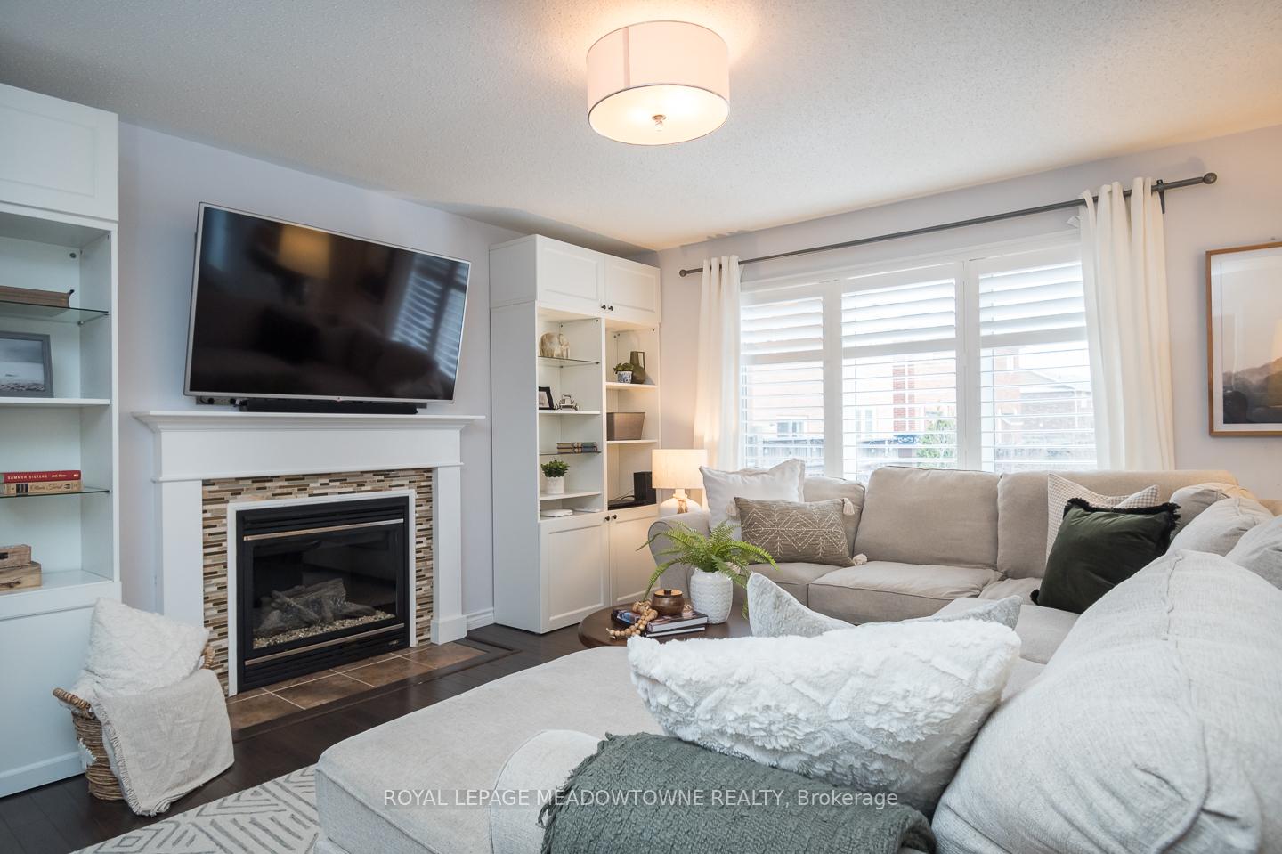 Photo 12 of 988 Clark Boulevard, Milton, Coates — HOMEH