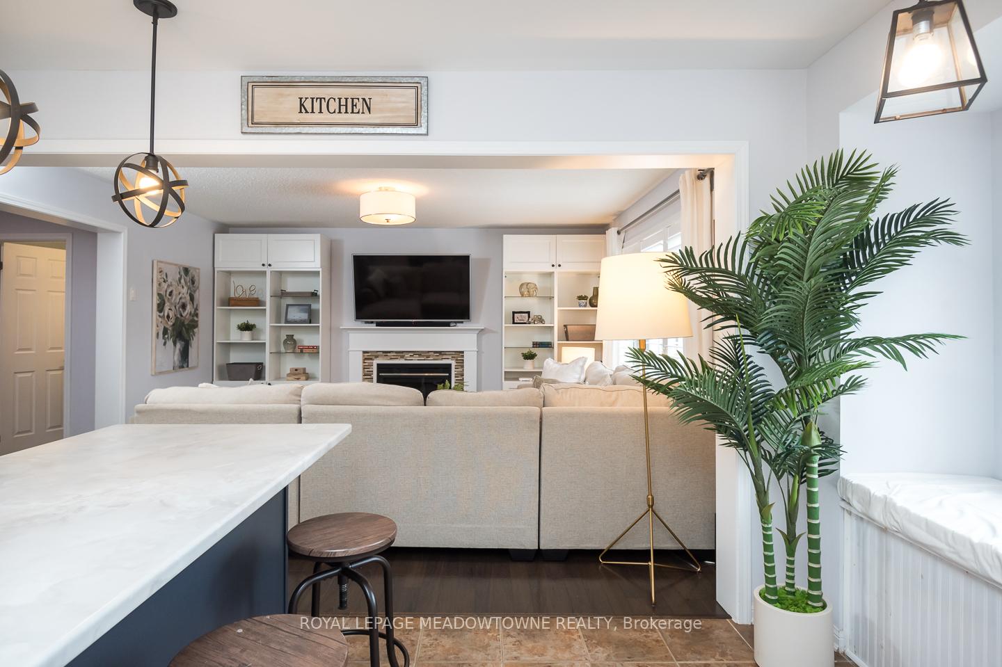 Photo 13 of 988 Clark Boulevard, Milton, Coates — HOMEH