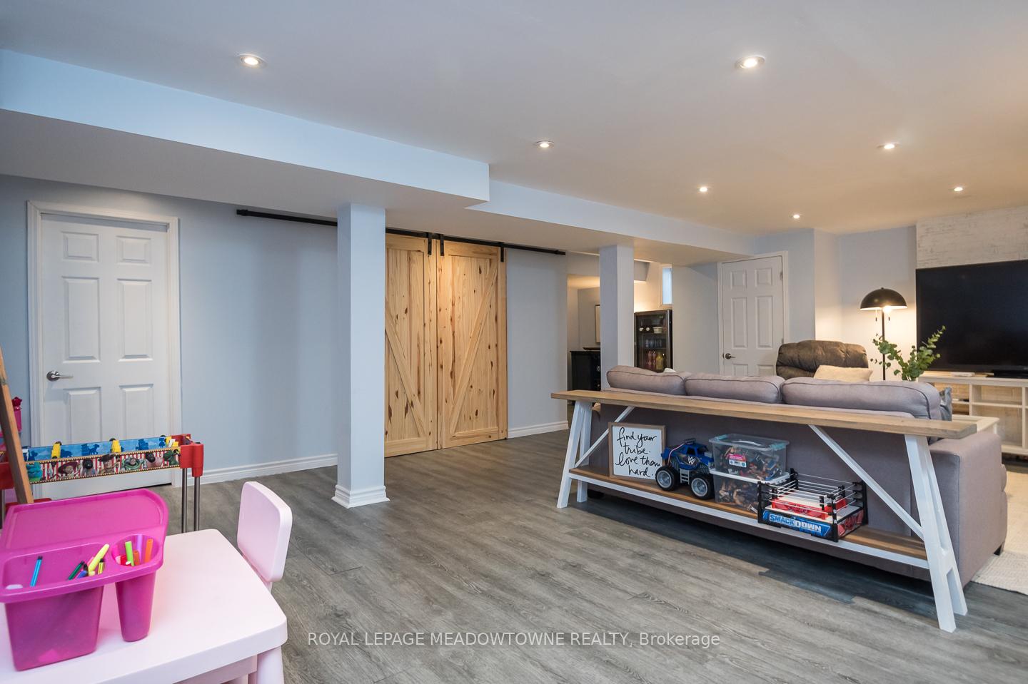 Photo 38 of 988 Clark Boulevard, Milton, Coates — HOMEH