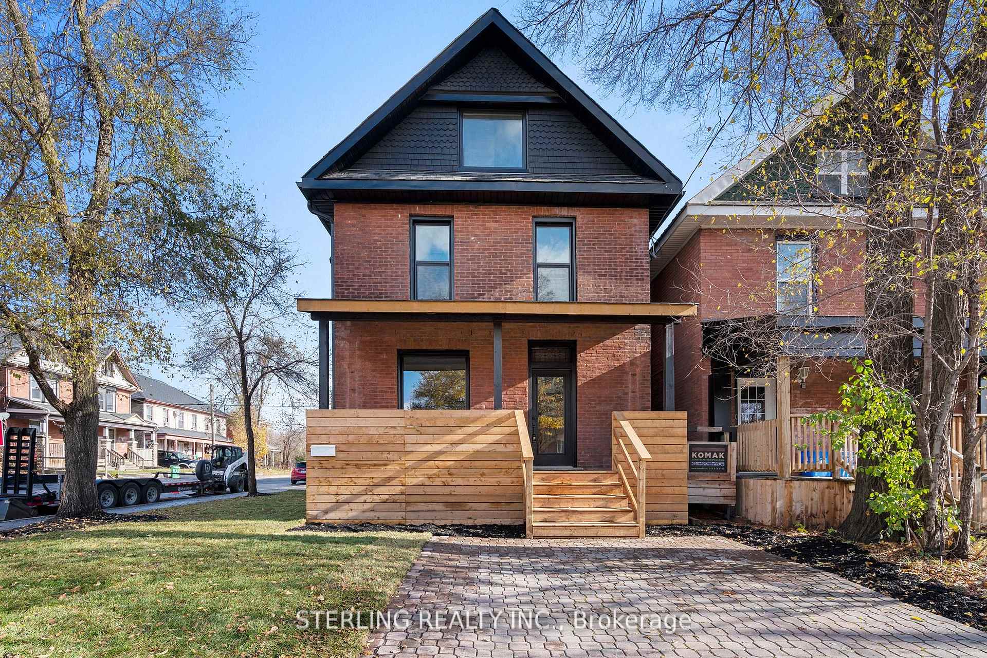 Front of 200 Stewart Street