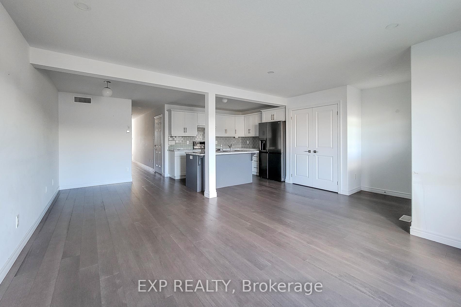 Photo 16 of Unit 7, 29 Schuyler Street, Brant, Paris — HOMEH