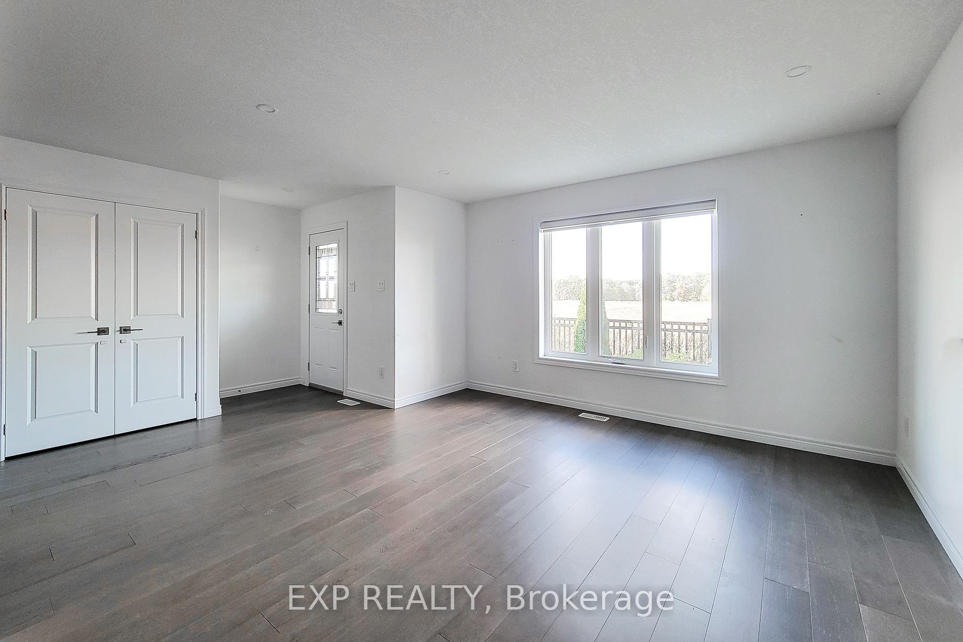 Photo 15 of Unit 7, 29 Schuyler Street, Brant, Paris — HOMEH