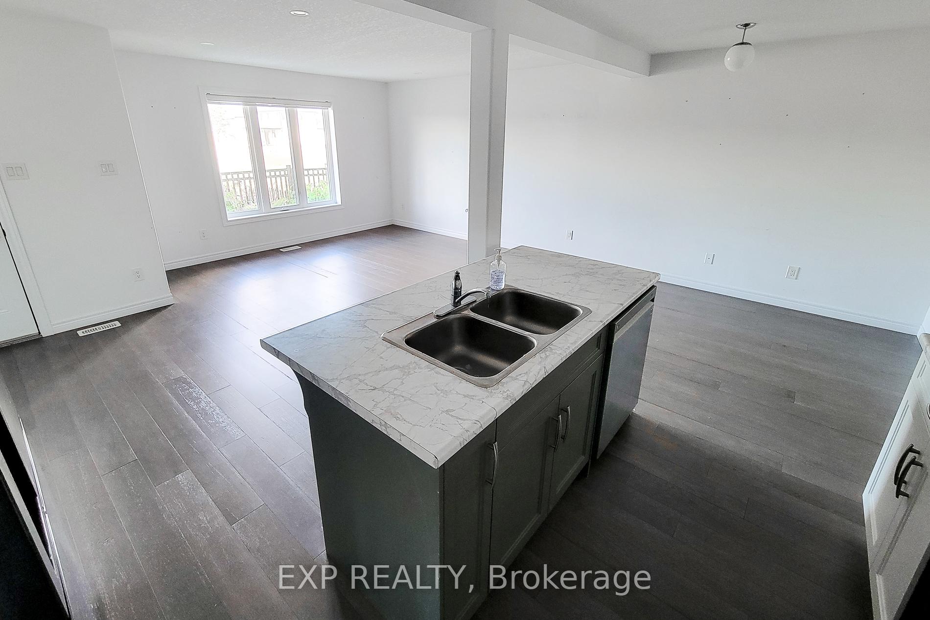 Photo 24 of Unit 7, 29 Schuyler Street, Brant, Paris — HOMEH